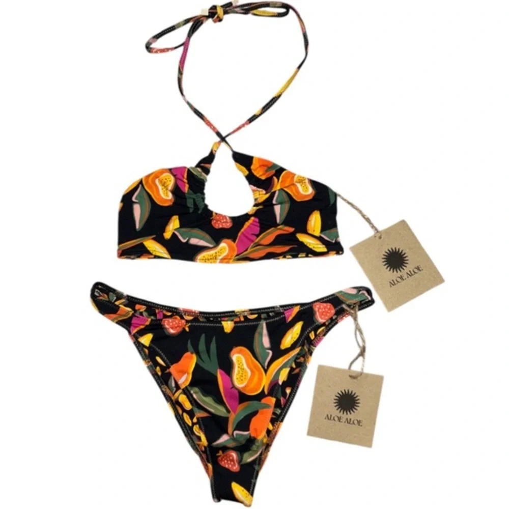 NWT ALOE ALOE SWIM The key hole top n high hip bottom in fruit punch size XS/SM